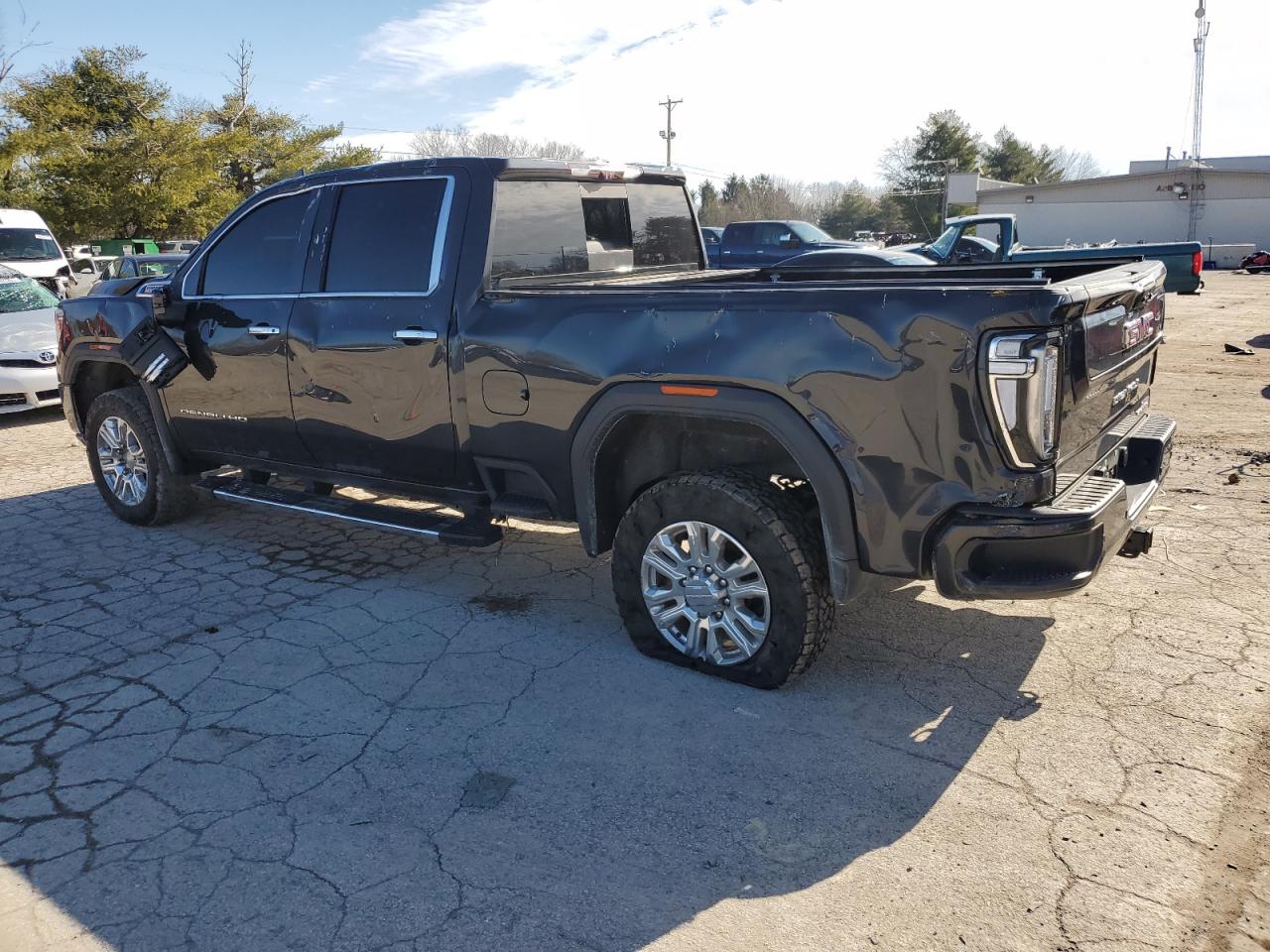 2021 GMC Sierra - Image 2