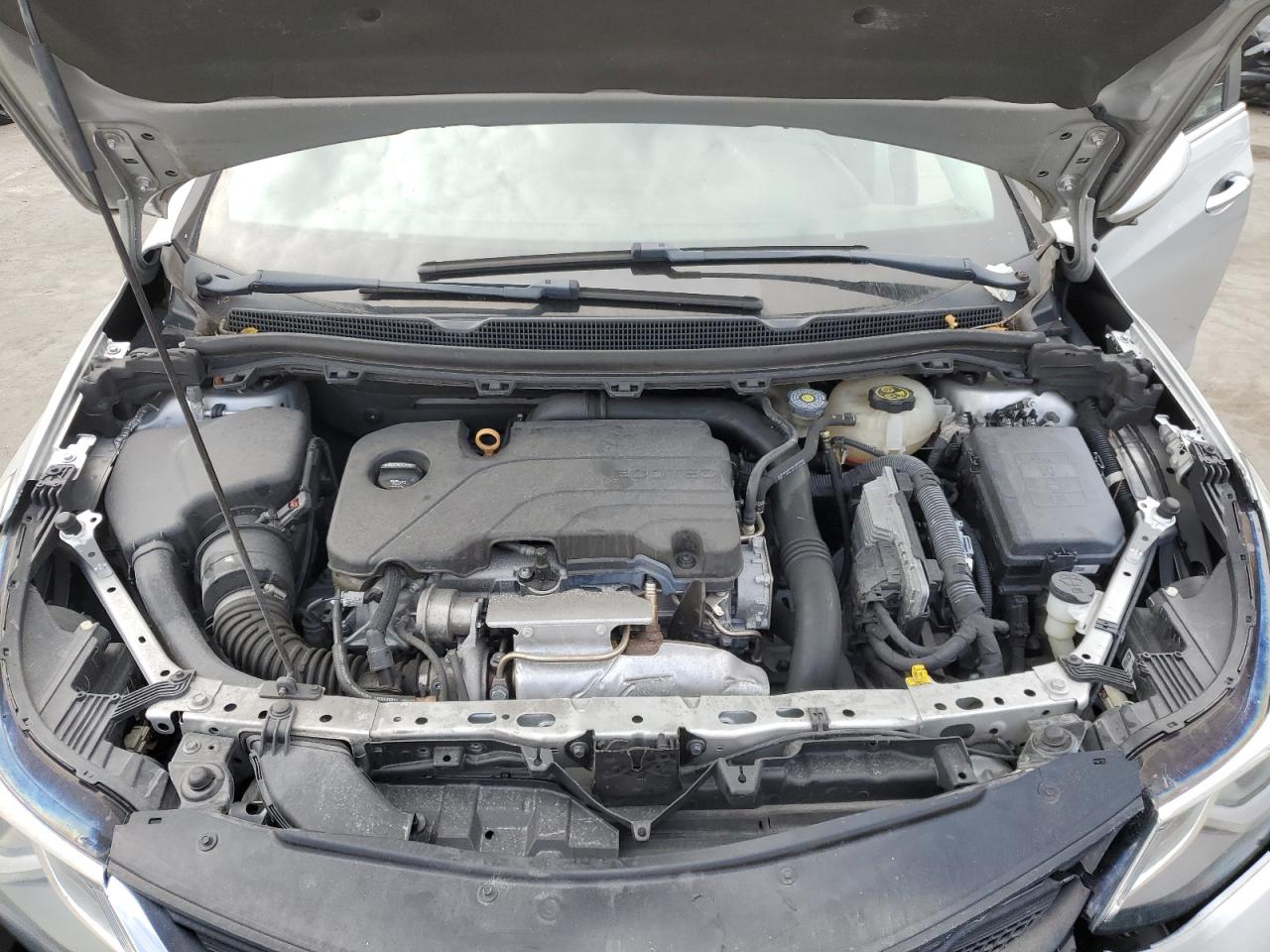 2019 Chevrolet Cruze - Image 11
