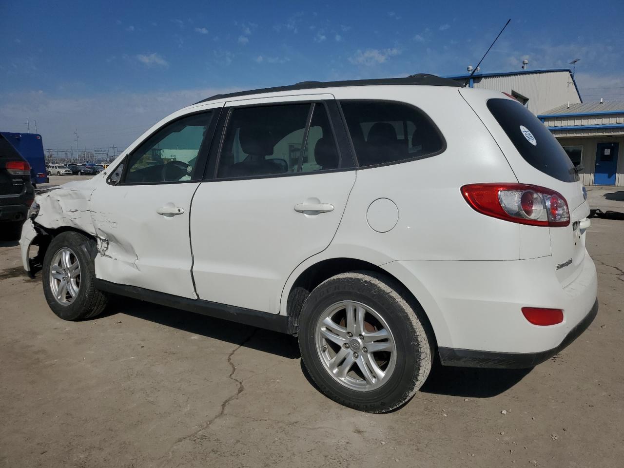 2012 Hyundai Santa Fe - Image 2