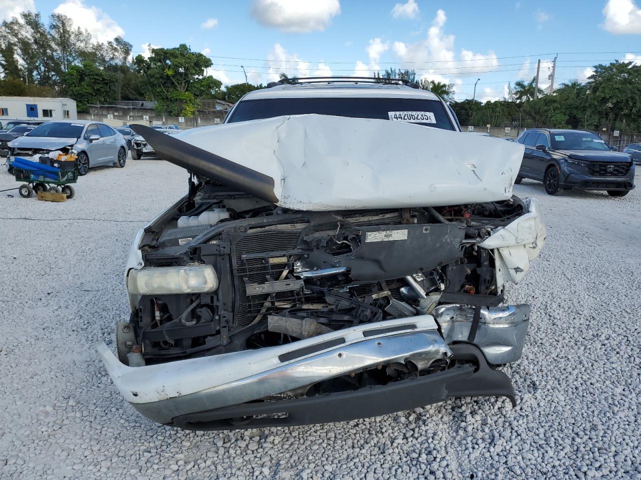 2001 Chevrolet Tahoe - Image 5