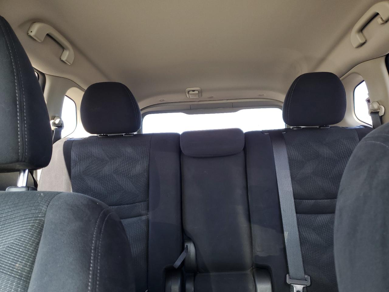 2016 Nissan Rogue - Image 10