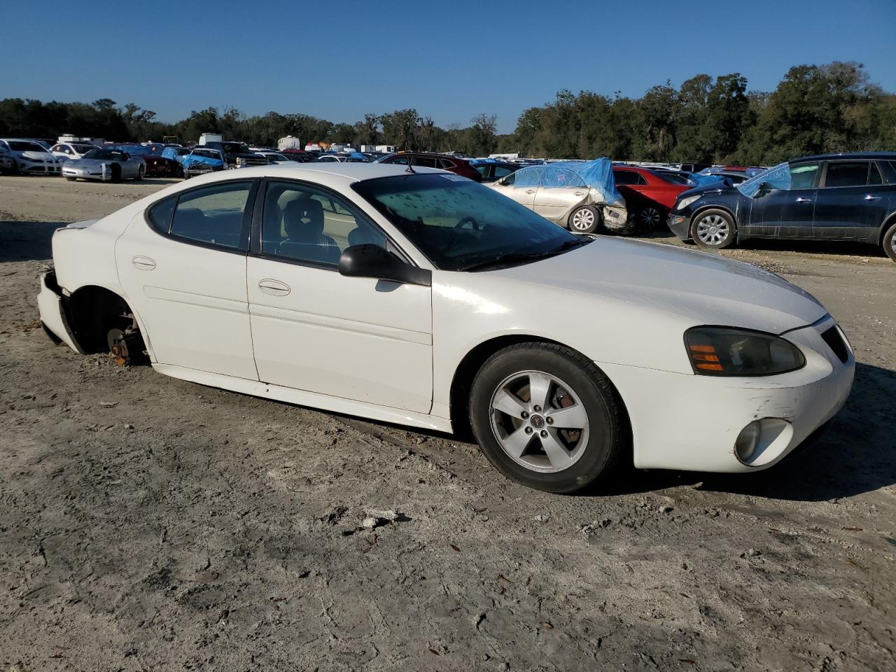 2005 Pontiac Grand Prix - Image 4