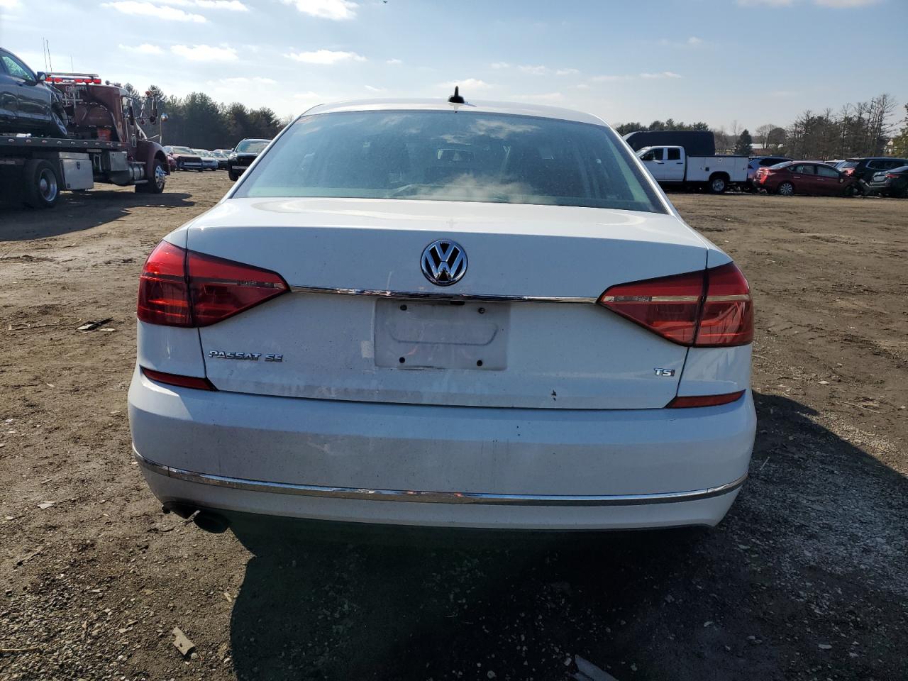 2016 Volkswagen Passat - Image 6