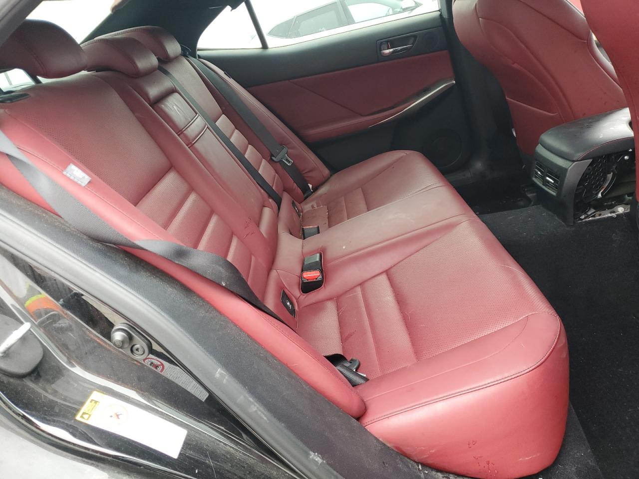 2014 Lexus IS - Image 10
