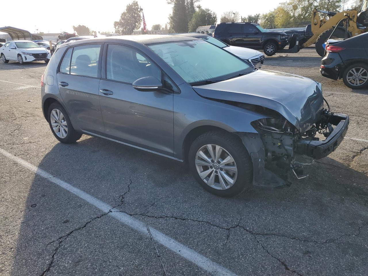 2018 Volkswagen Golf - Image 4