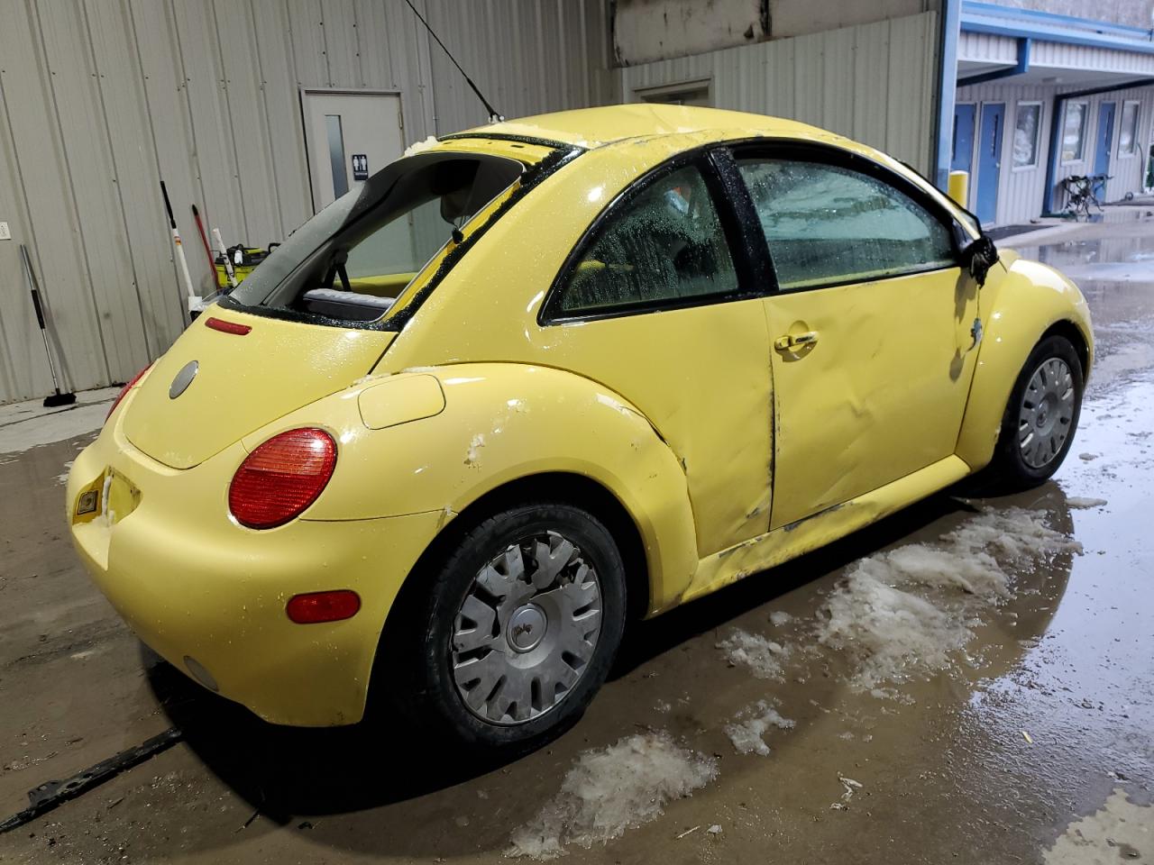 2004 Volkswagen Beetle - Image 3
