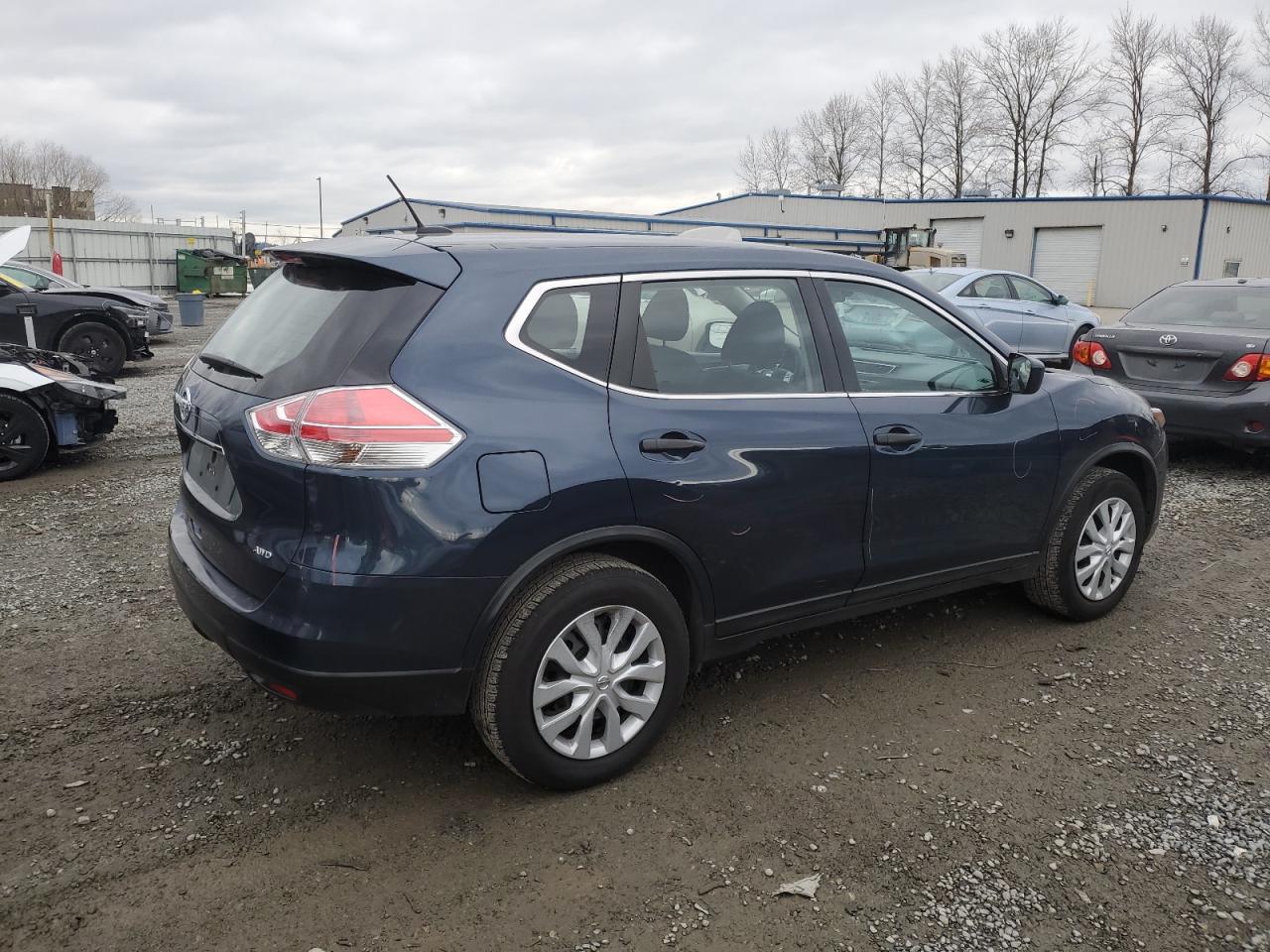 2016 Nissan Rogue - Image 3