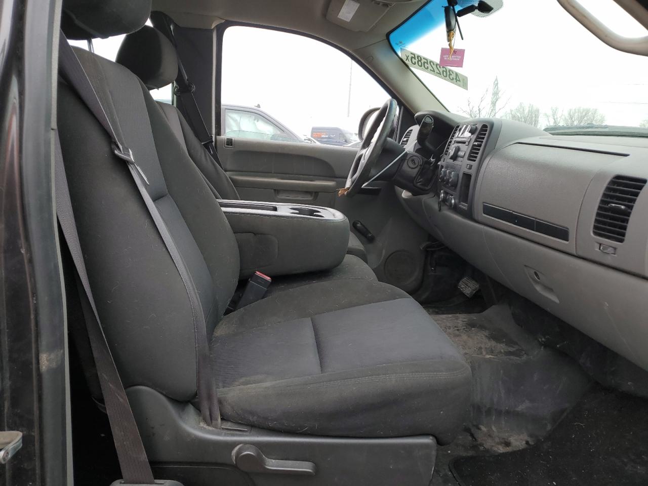 2011 Chevrolet Silverado - Image 7