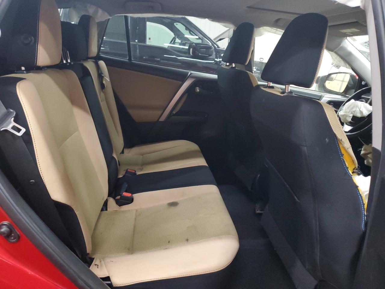 2016 Toyota RAV 4 - Image 12