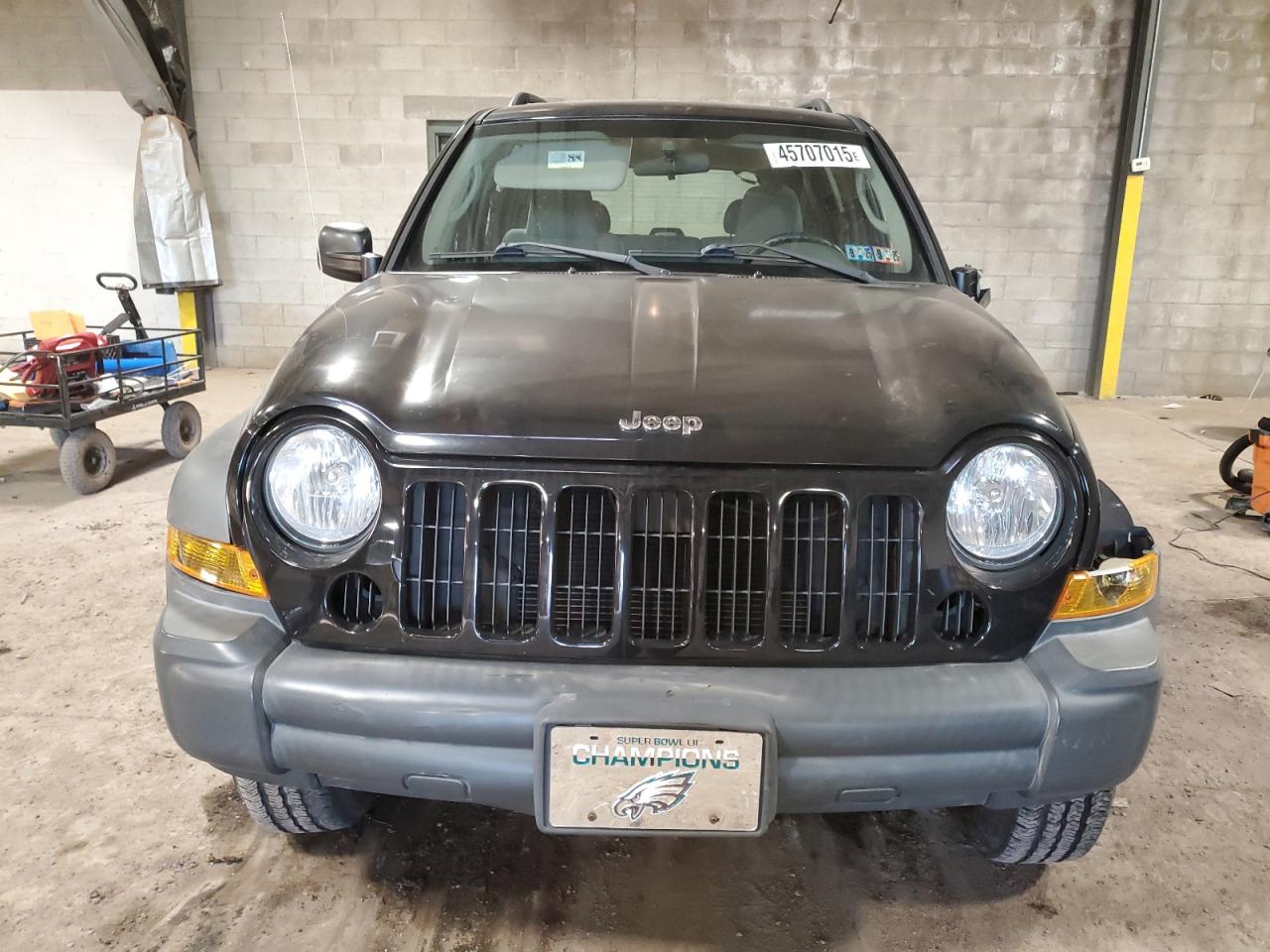 2006 Jeep Liberty (North America) - Image 5