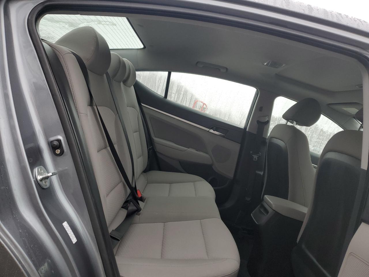 2019 Hyundai Elantra - Image 10