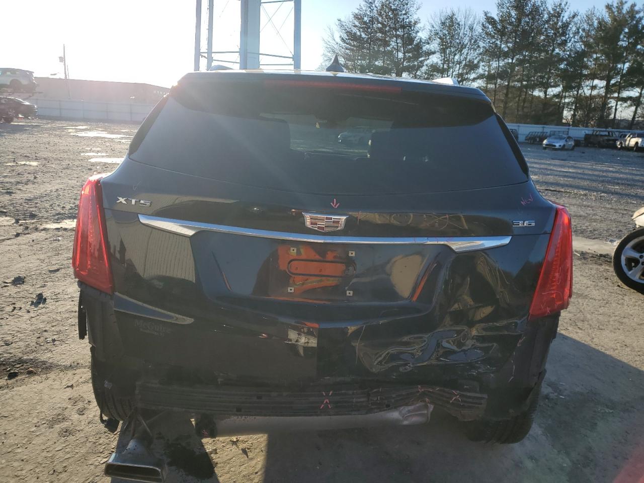 2017 Cadillac XT5 - Image 6