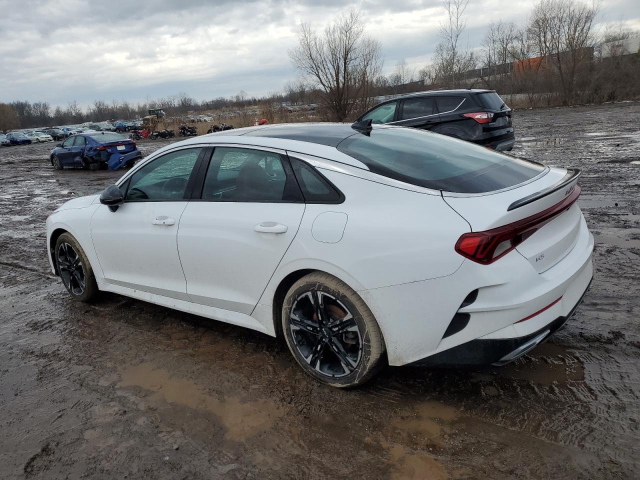 2023 Kia K5 - Image 2