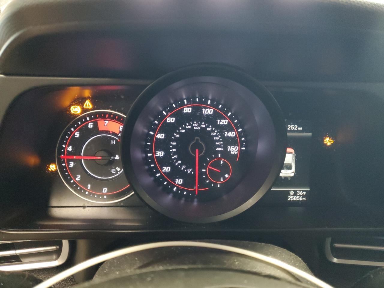 2022 Hyundai Elantra - Image 9