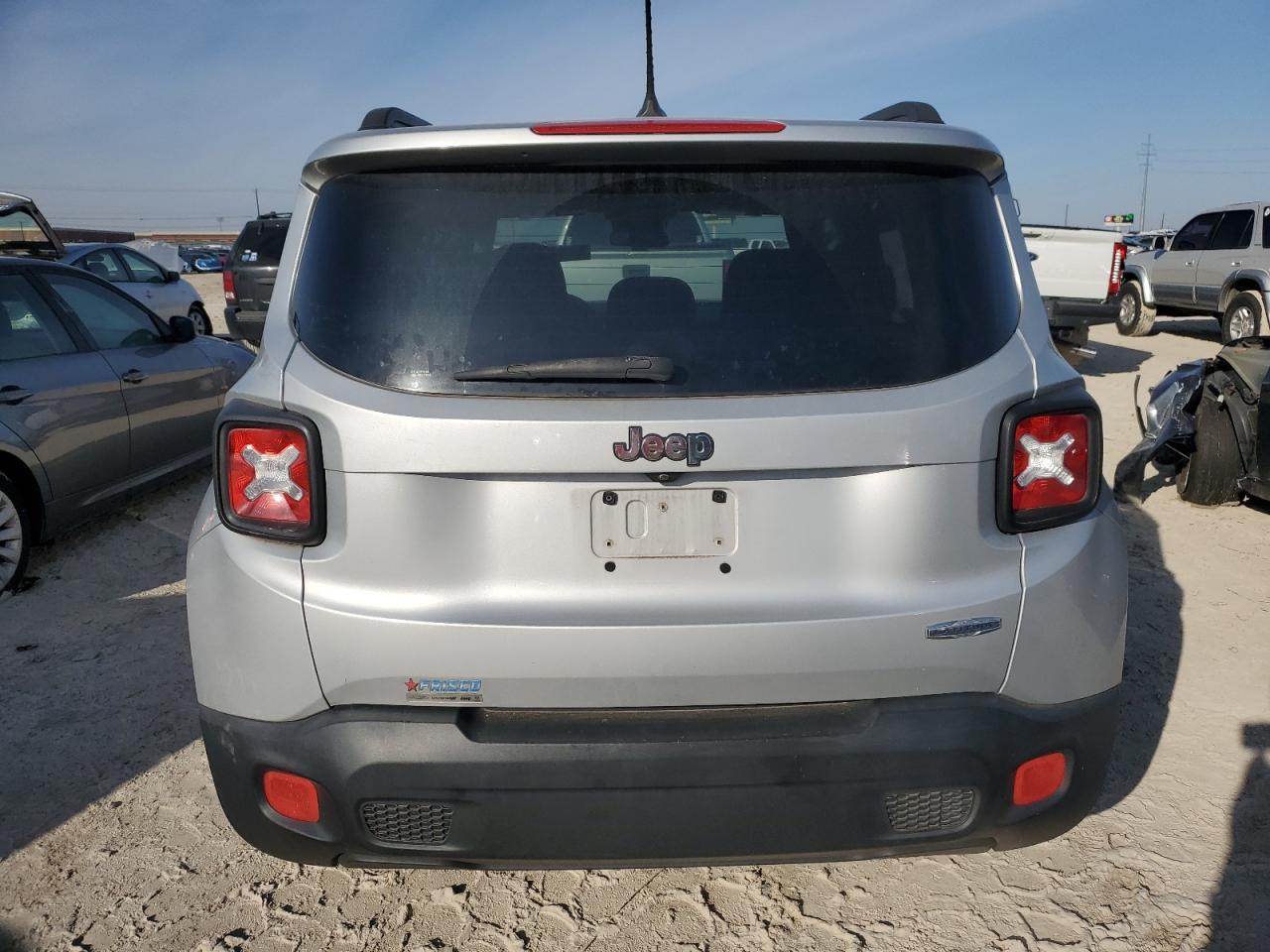 2015 Jeep Renegade - Image 6