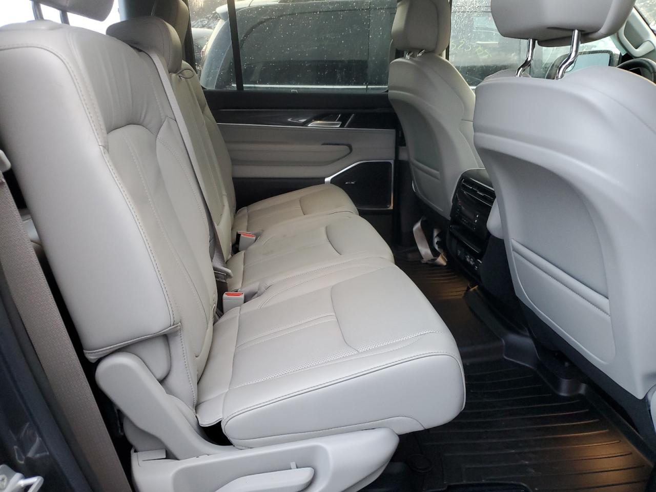 2022 Jeep Wagoneer Series I VIN: 1C4SJVAT1NS228113 Lot: 43786885