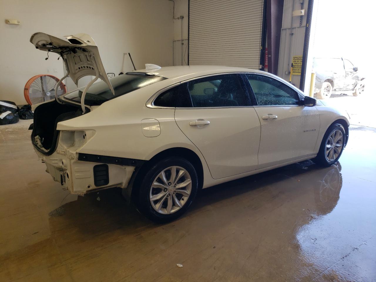2023 Chevrolet Malibu - Image 3