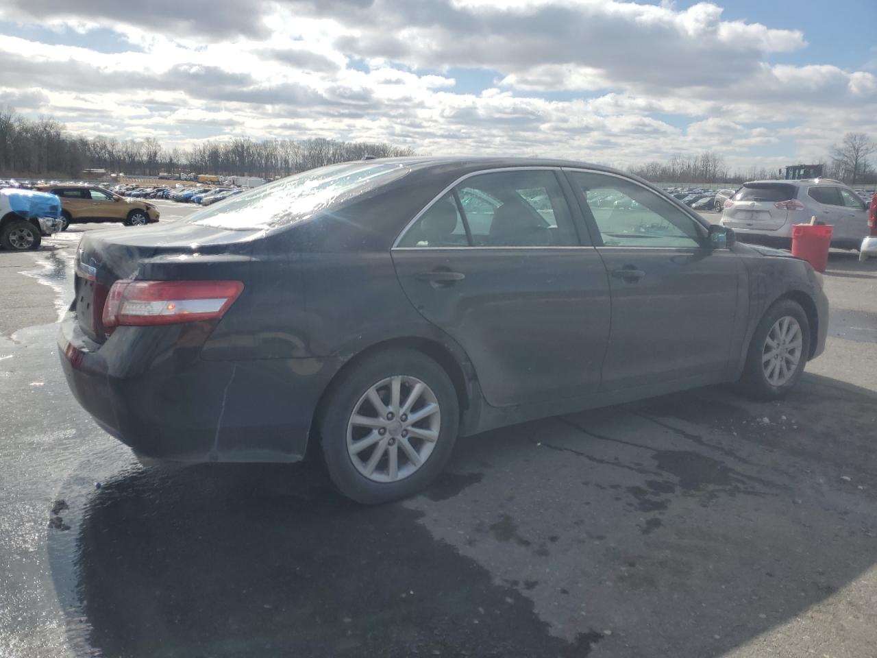 2010 Toyota Camry - Image 3