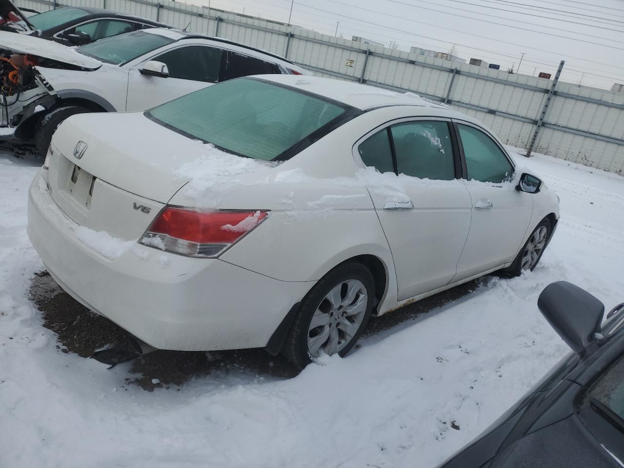 2010 Honda Accord - Image 3