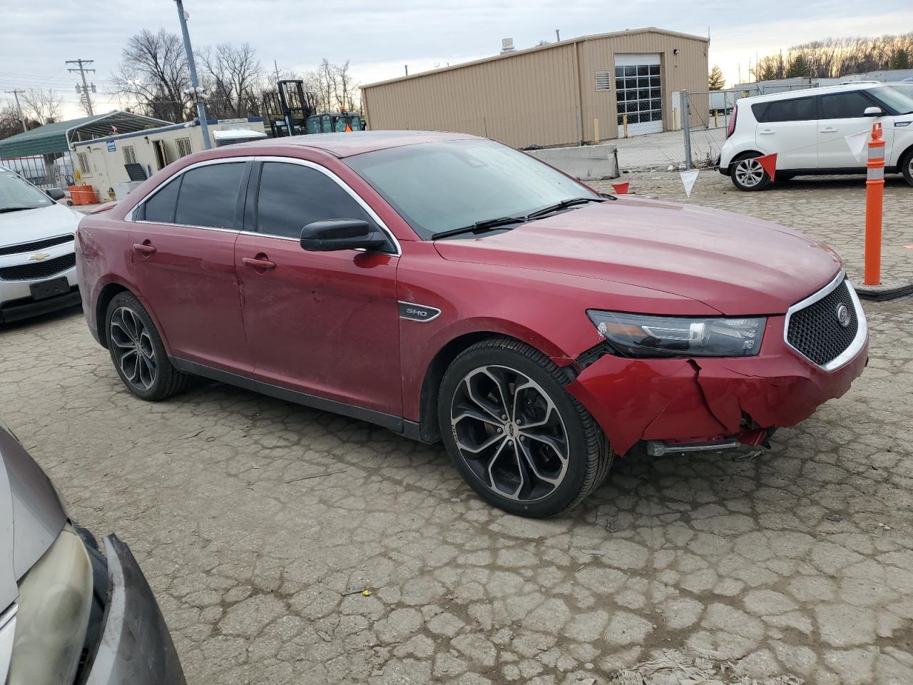 2015 Ford Taurus - Image 4