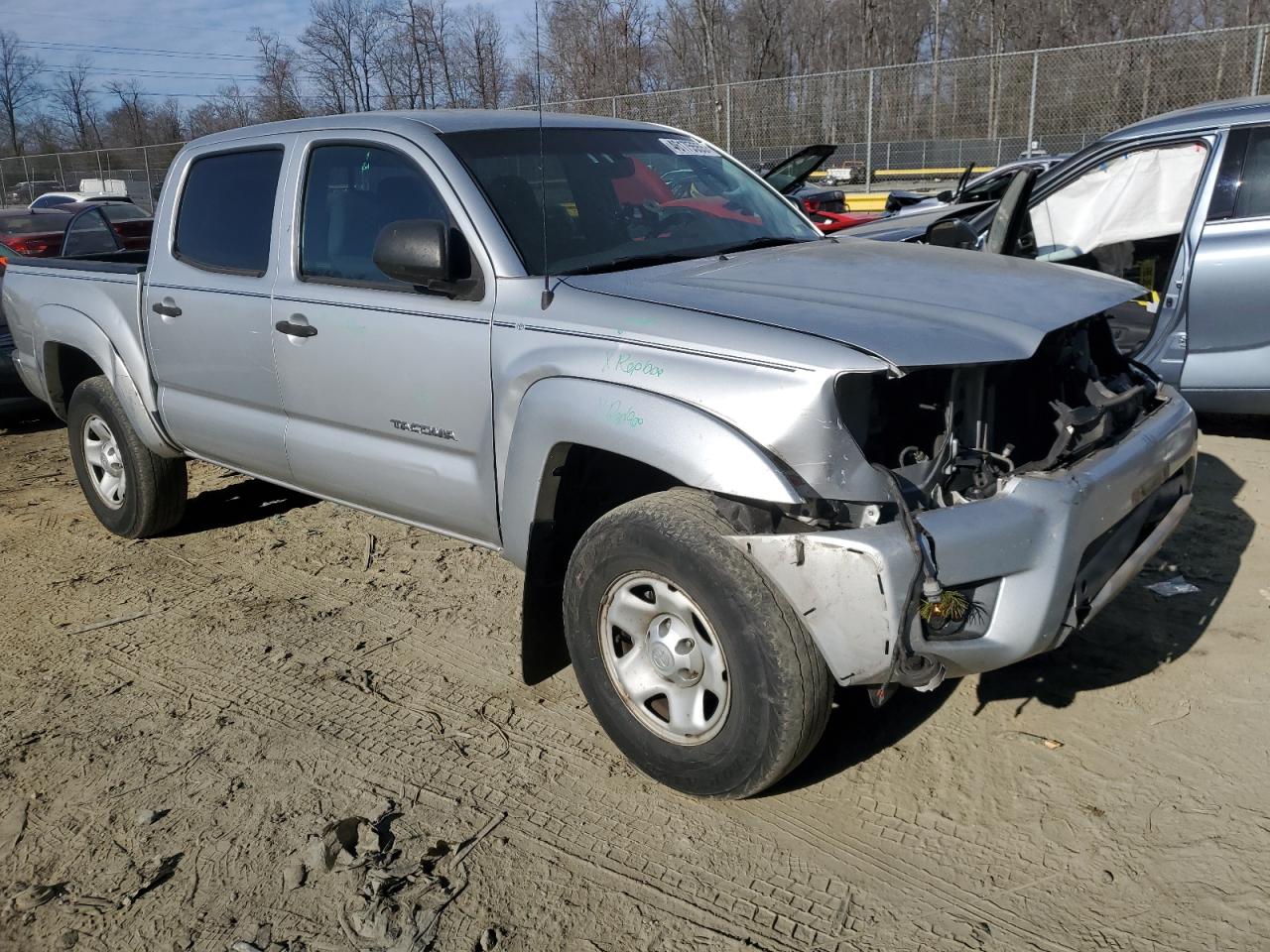 2013 Toyota Tacoma - Image 4