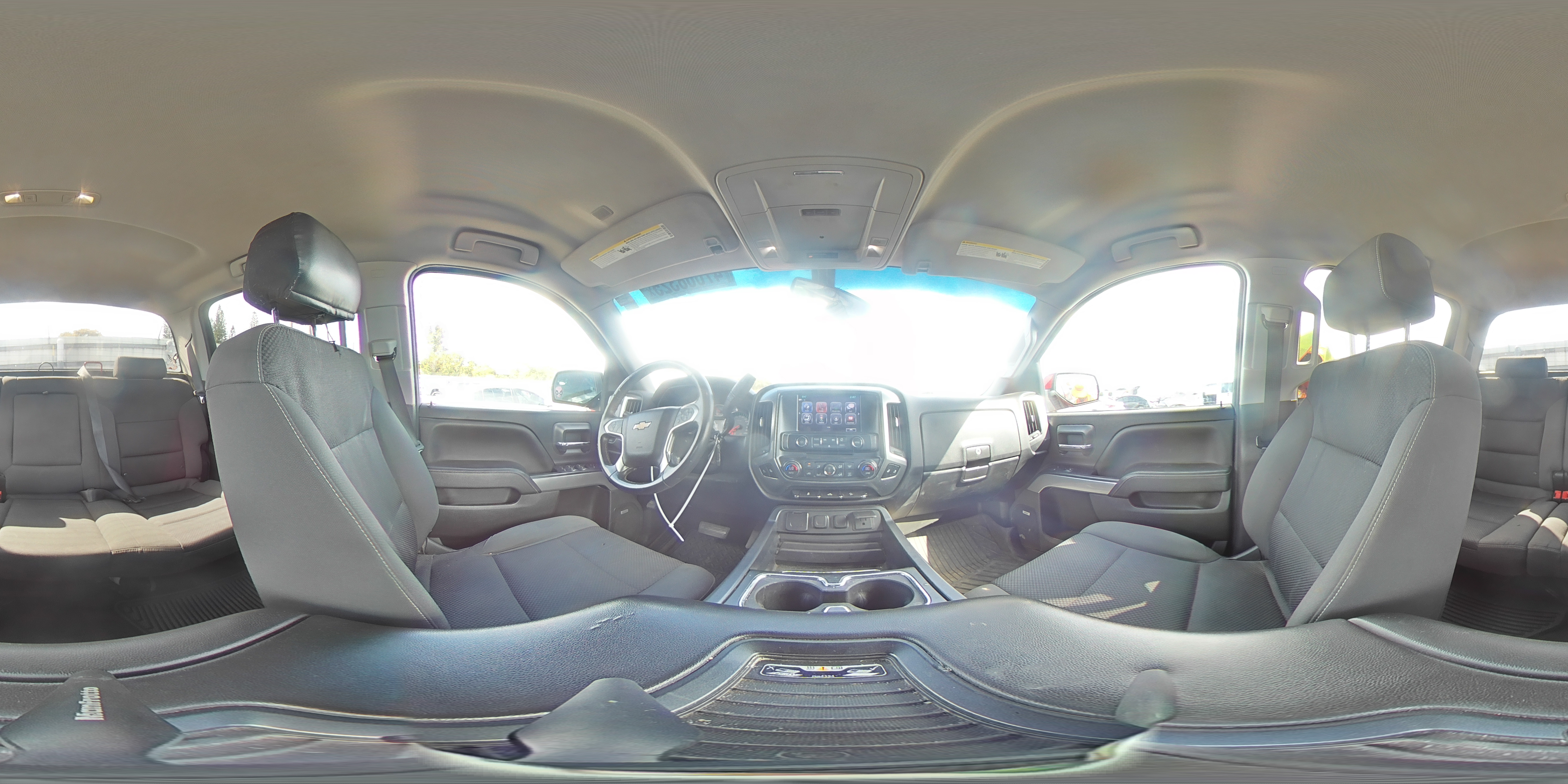 2018 Chevrolet Silverado - Image 12
