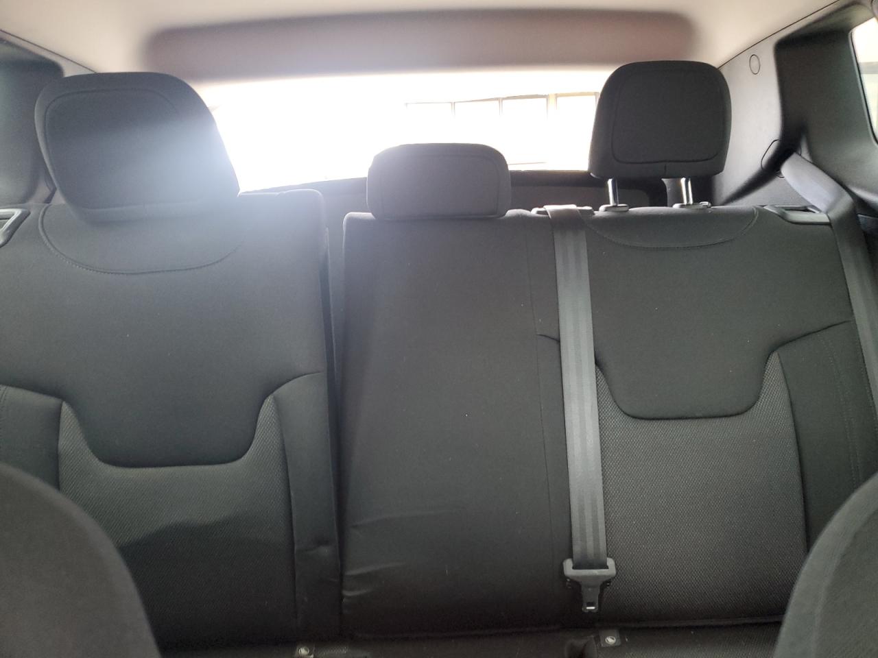 2018 Jeep Renegade - Image 10