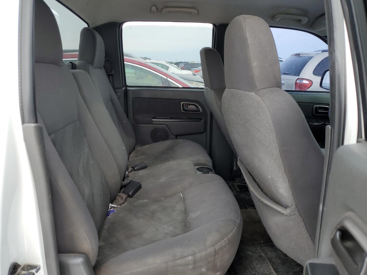 2005 Chevrolet Colorado - Image 10
