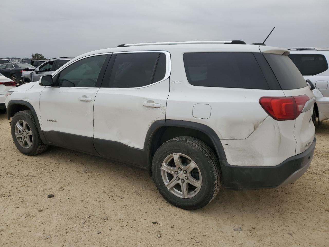 2019 GMC Acadia - Image 2