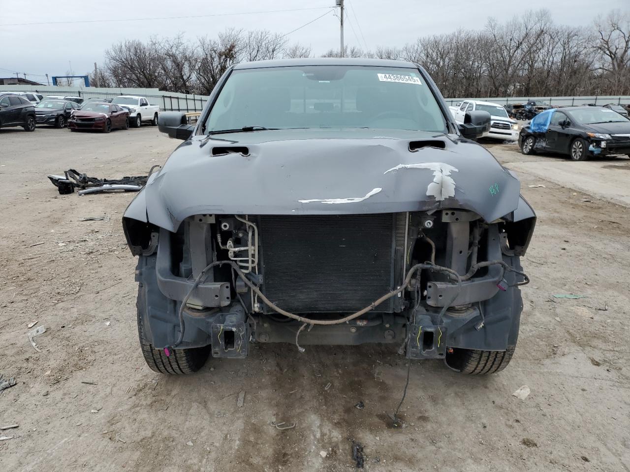 2016 RAM 1500 - Image 5