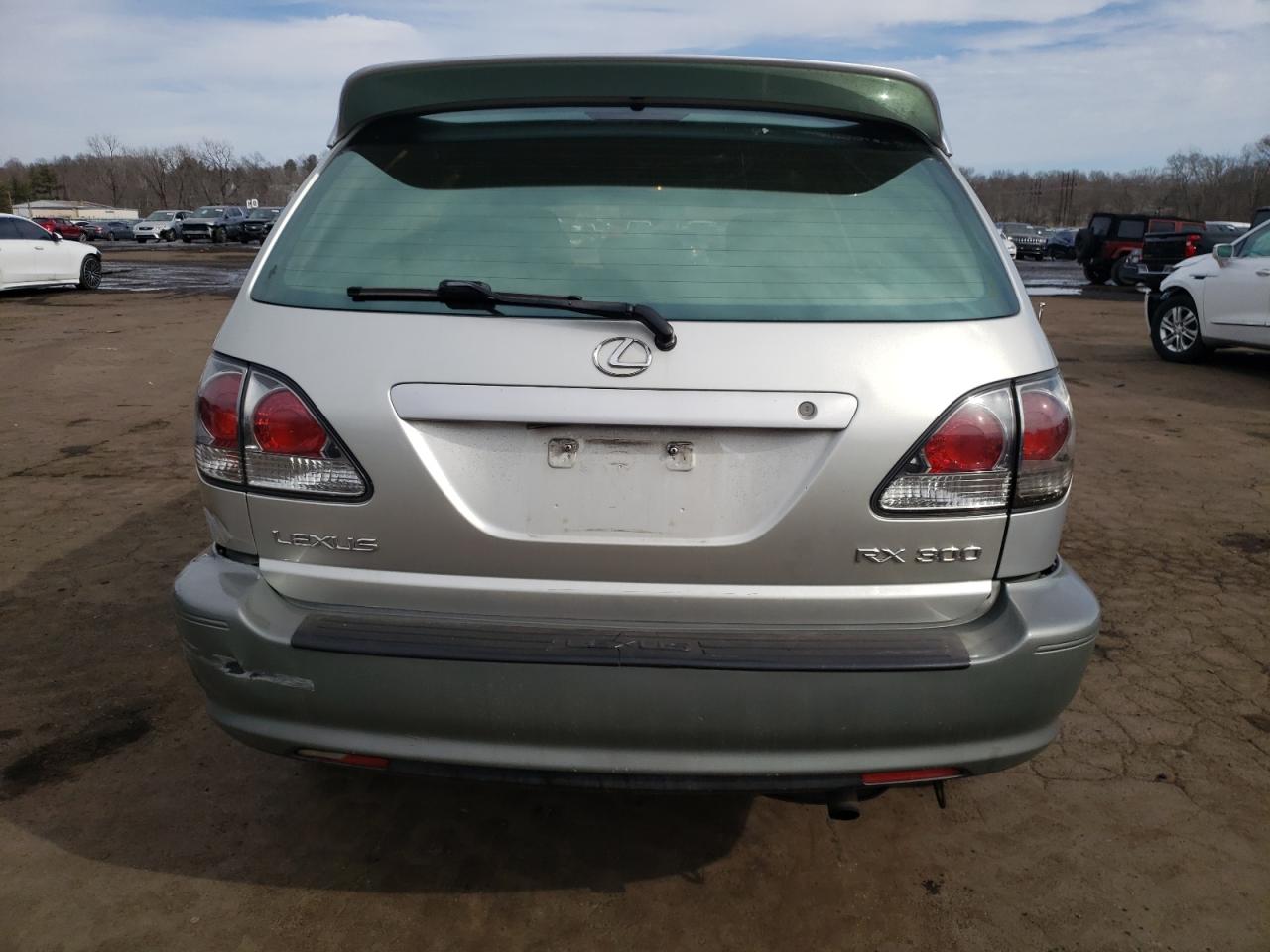 2003 Lexus RX - Image 6