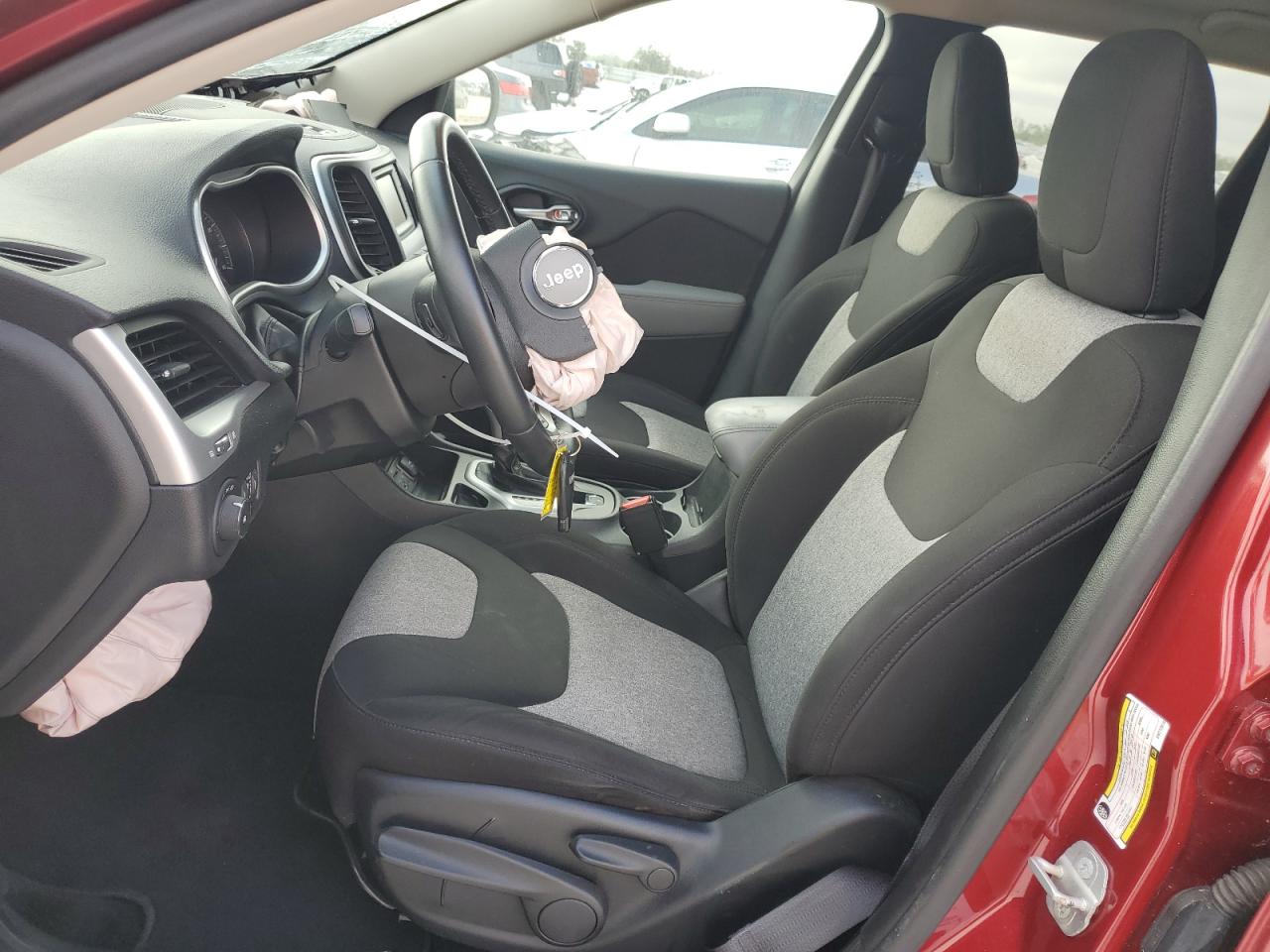 2014 Jeep Grand Cherokee - Image 7