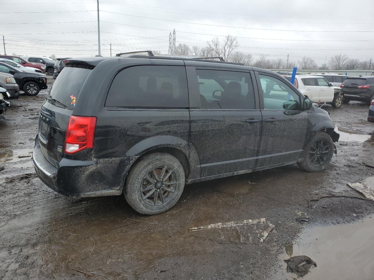2019 Dodge Caravan - Image 3