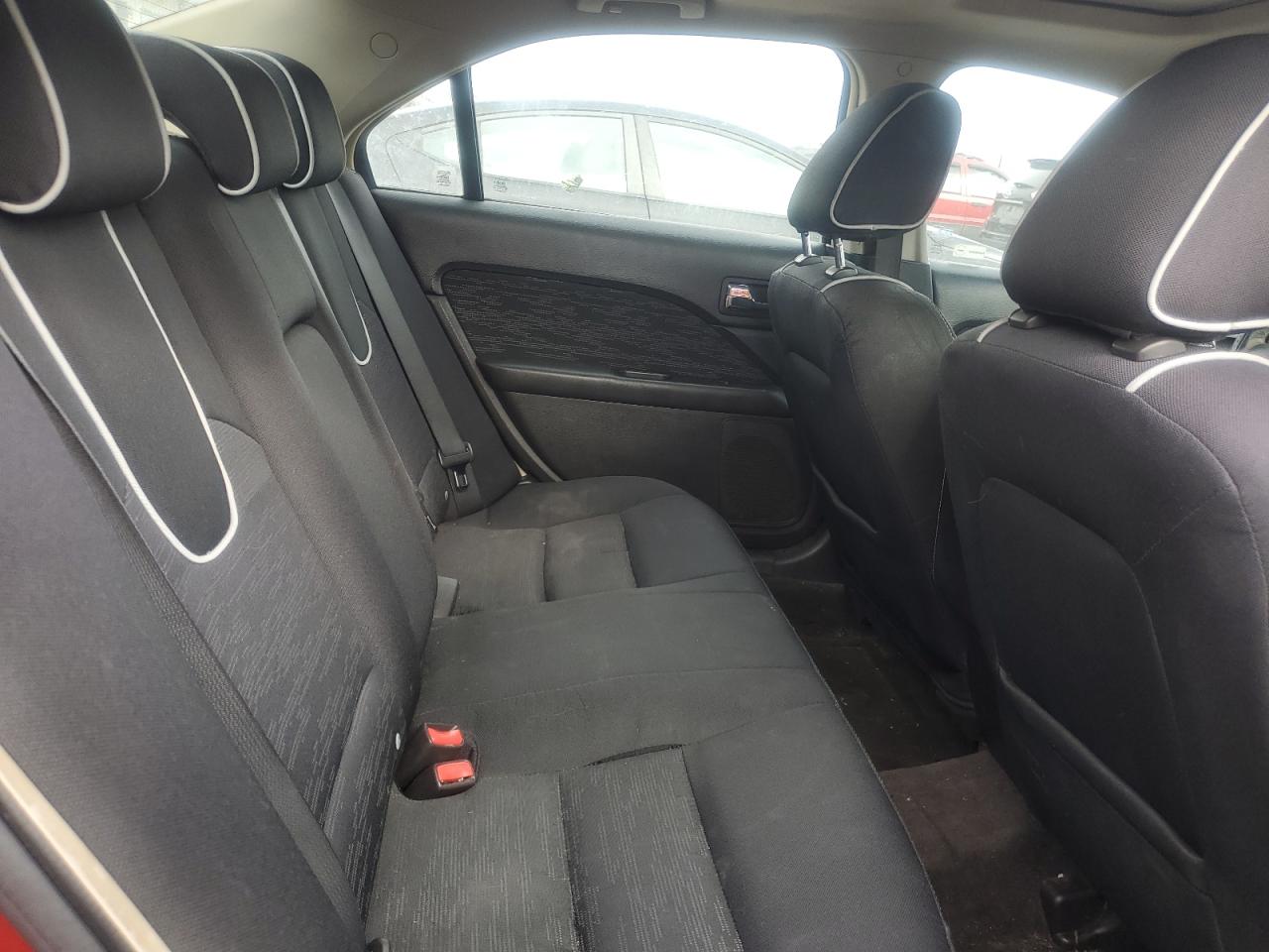 2010 Ford Fusion - Image 10
