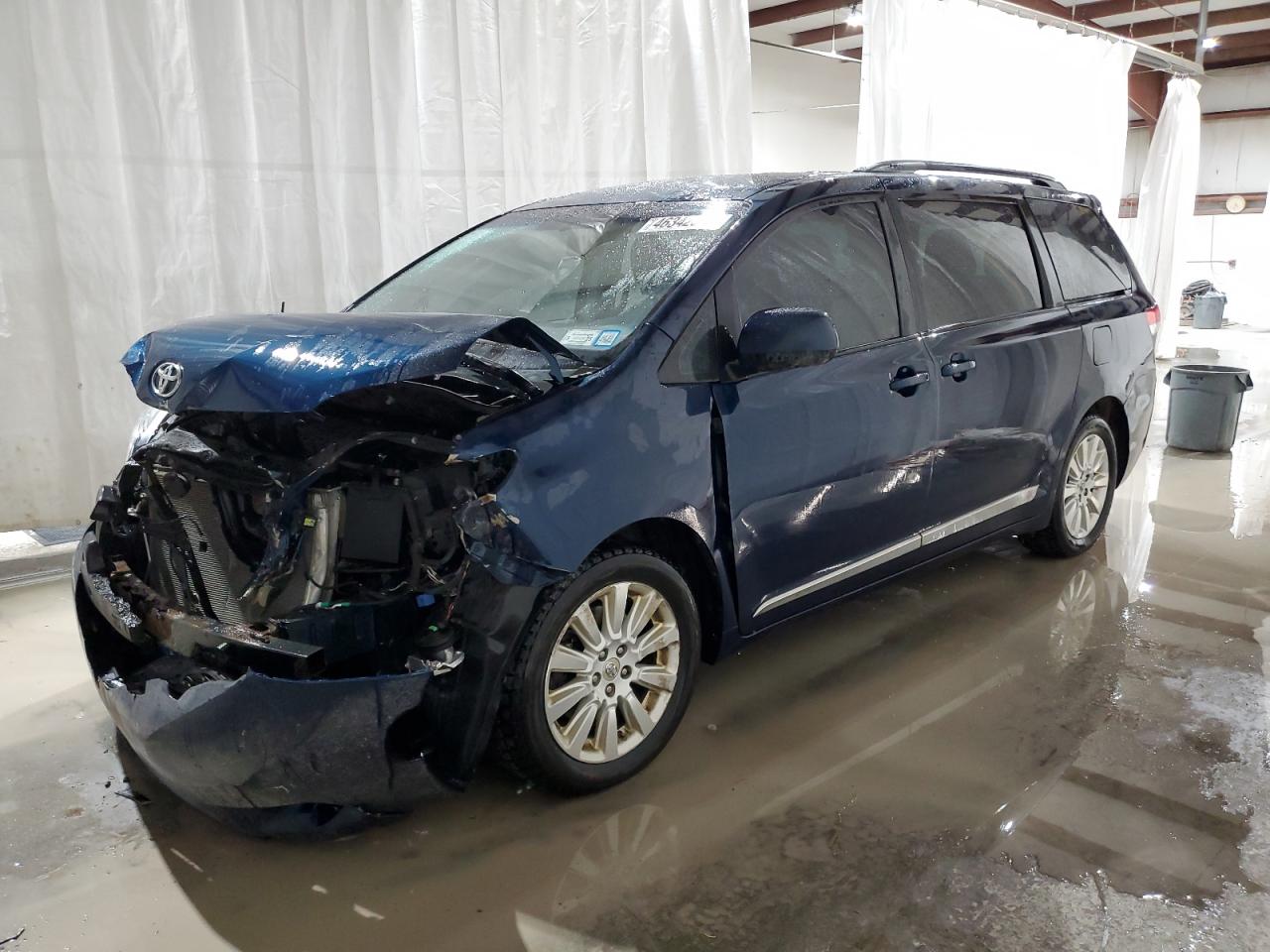 2012 Toyota Sienna - Image 1