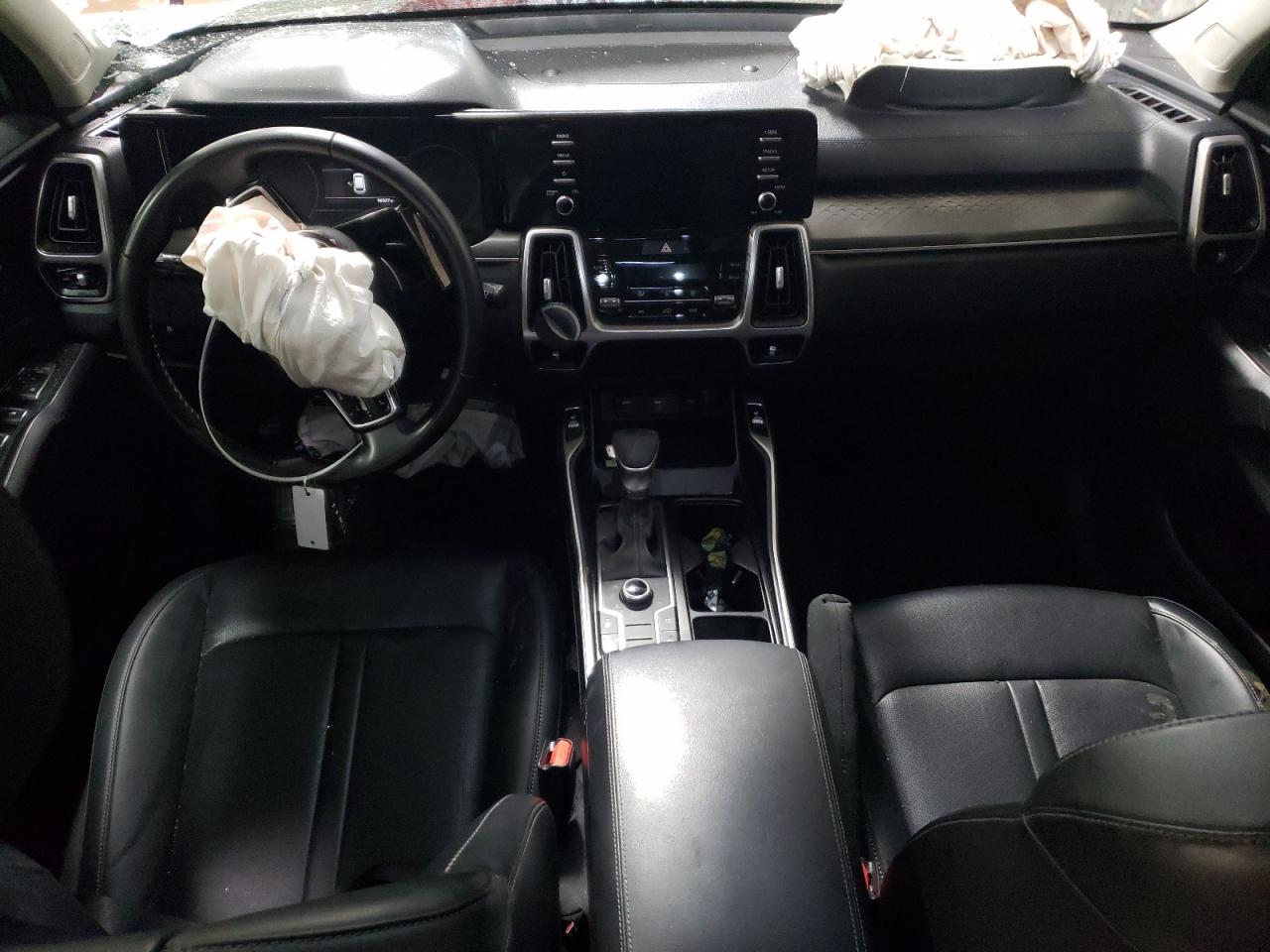 2021 Kia Sorento - Image 8