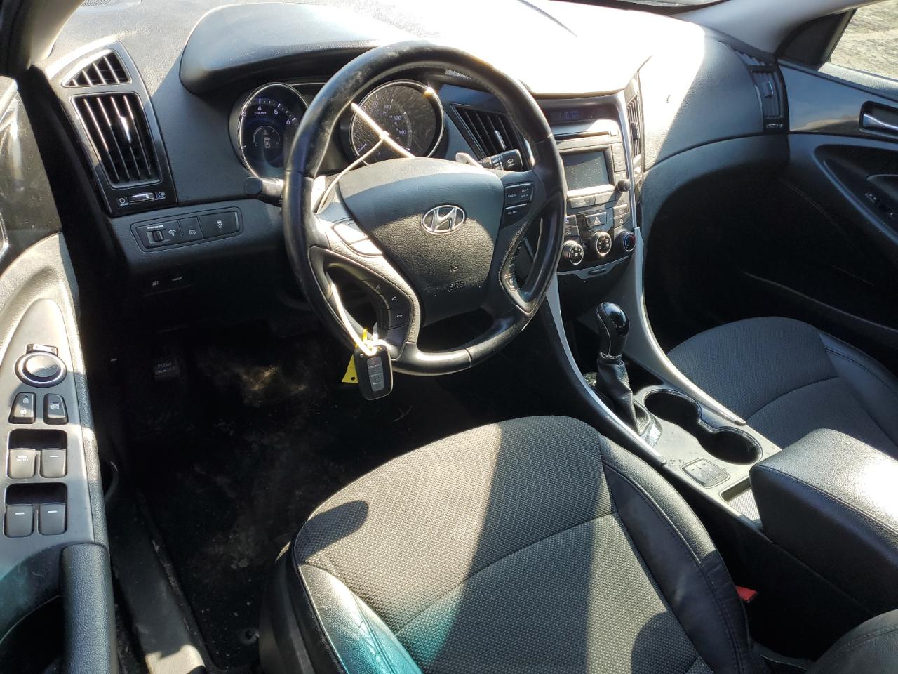 2014 Hyundai Sonata - Image 8