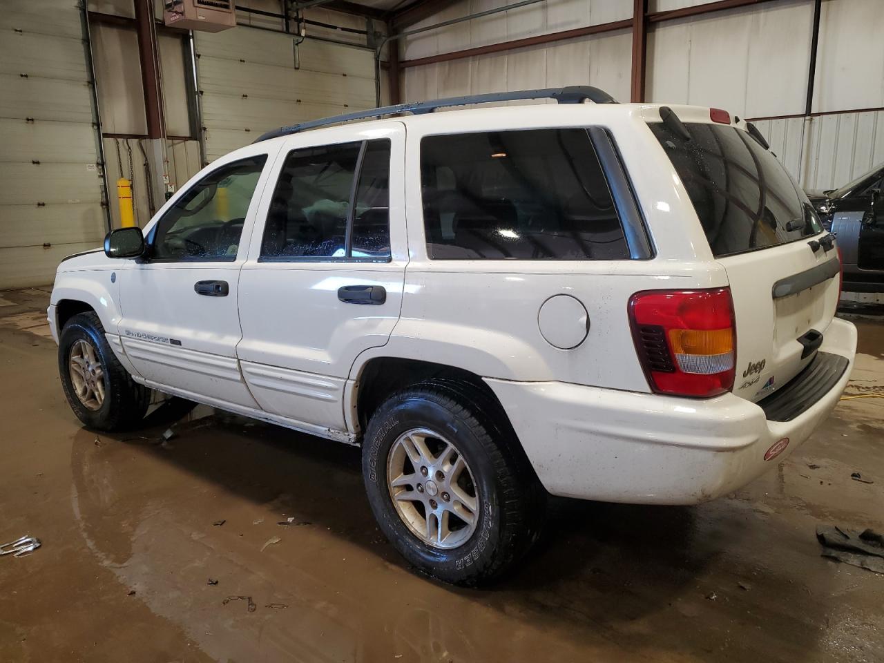 2004 Jeep Grand Cherokee - Image 2