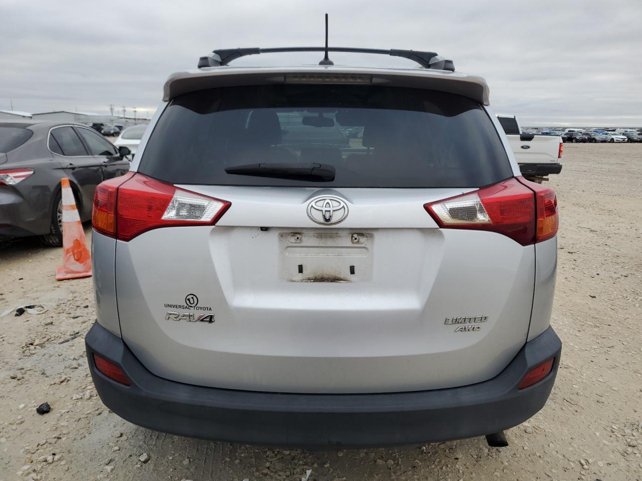2013 Toyota RAV 4 - Image 6