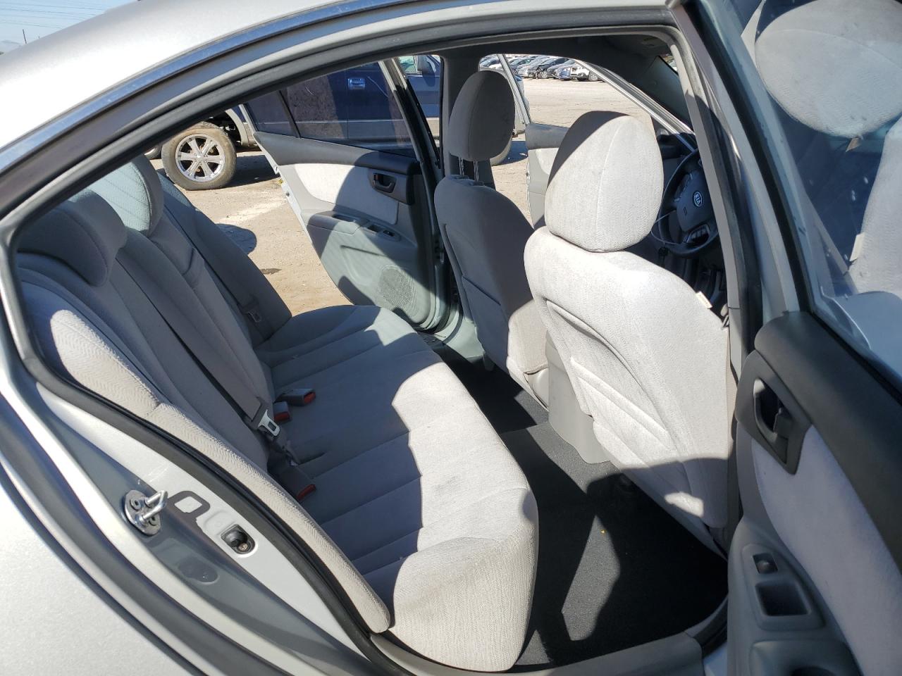 2008 Kia Optima - Image 10