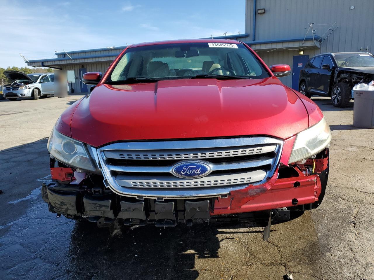 2012 Ford Taurus - Image 5
