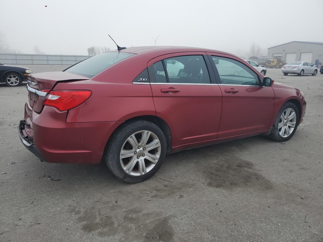 2013 Chrysler 200 - Image 3