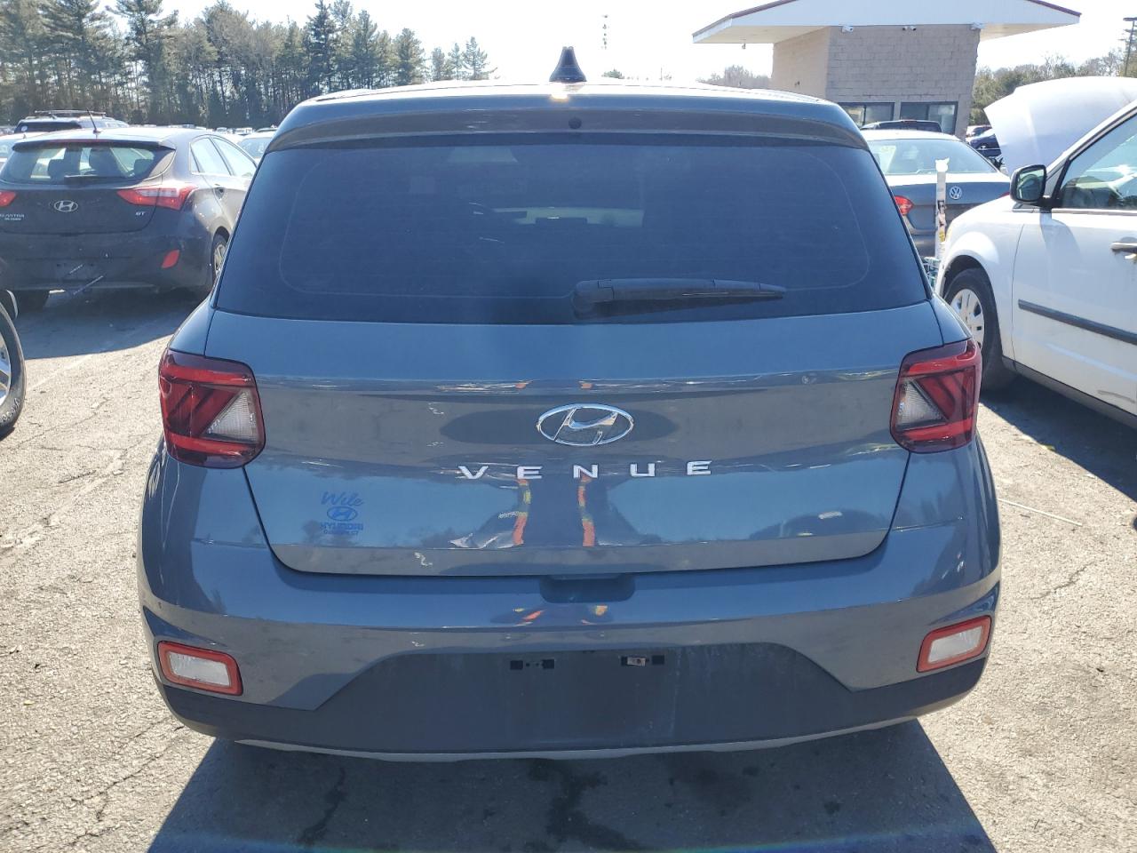 2022 Hyundai Venue - Image 6