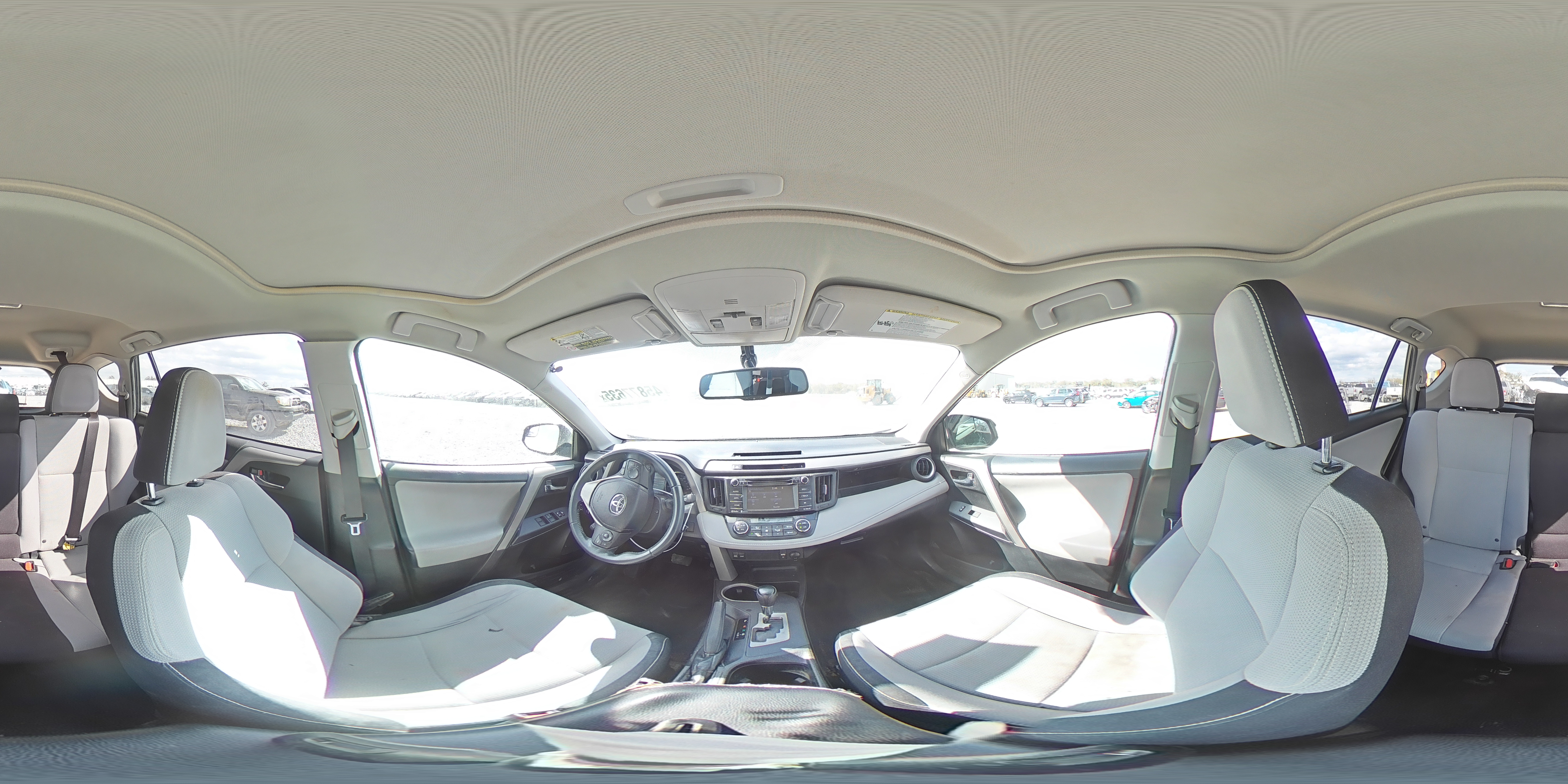 2016 Toyota RAV 4 - Image 13