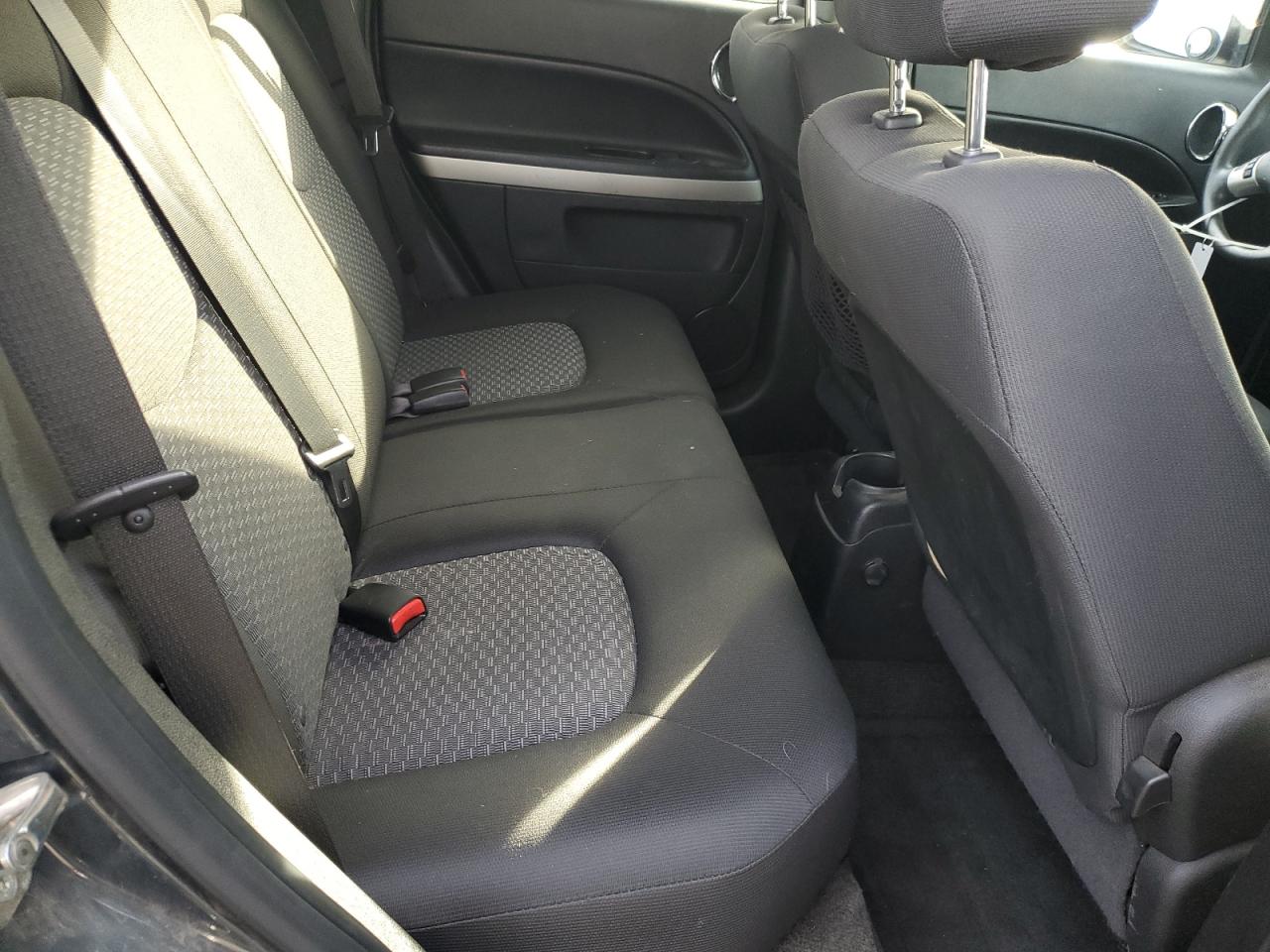 2011 Chevrolet HHR - Image 10