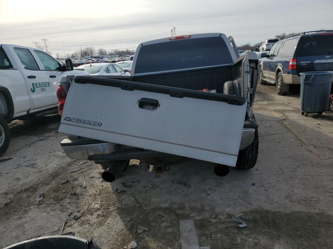 2007 Chevrolet Silverado - Image 6