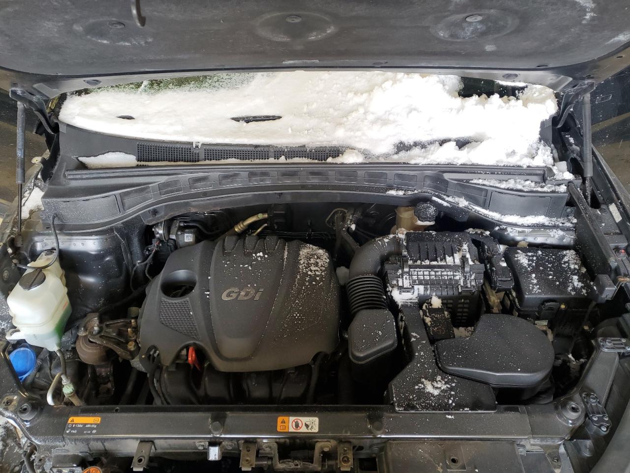 2016 Hyundai Santa Fe - Image 12