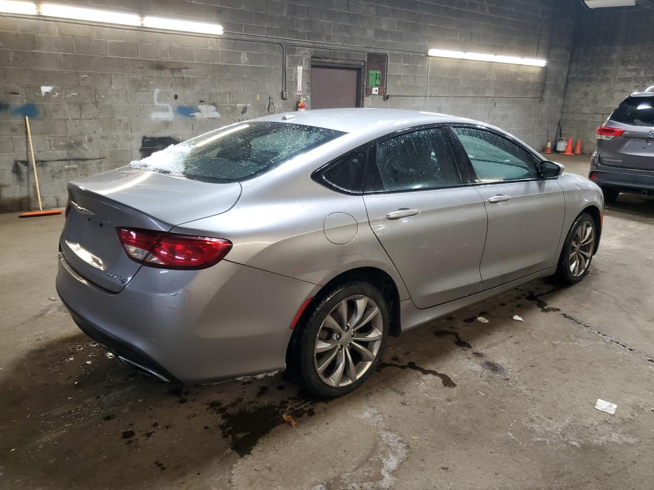2015 Chrysler 200 - Image 3