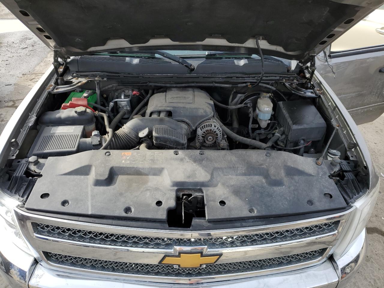 2012 Chevrolet Silverado - Image 11