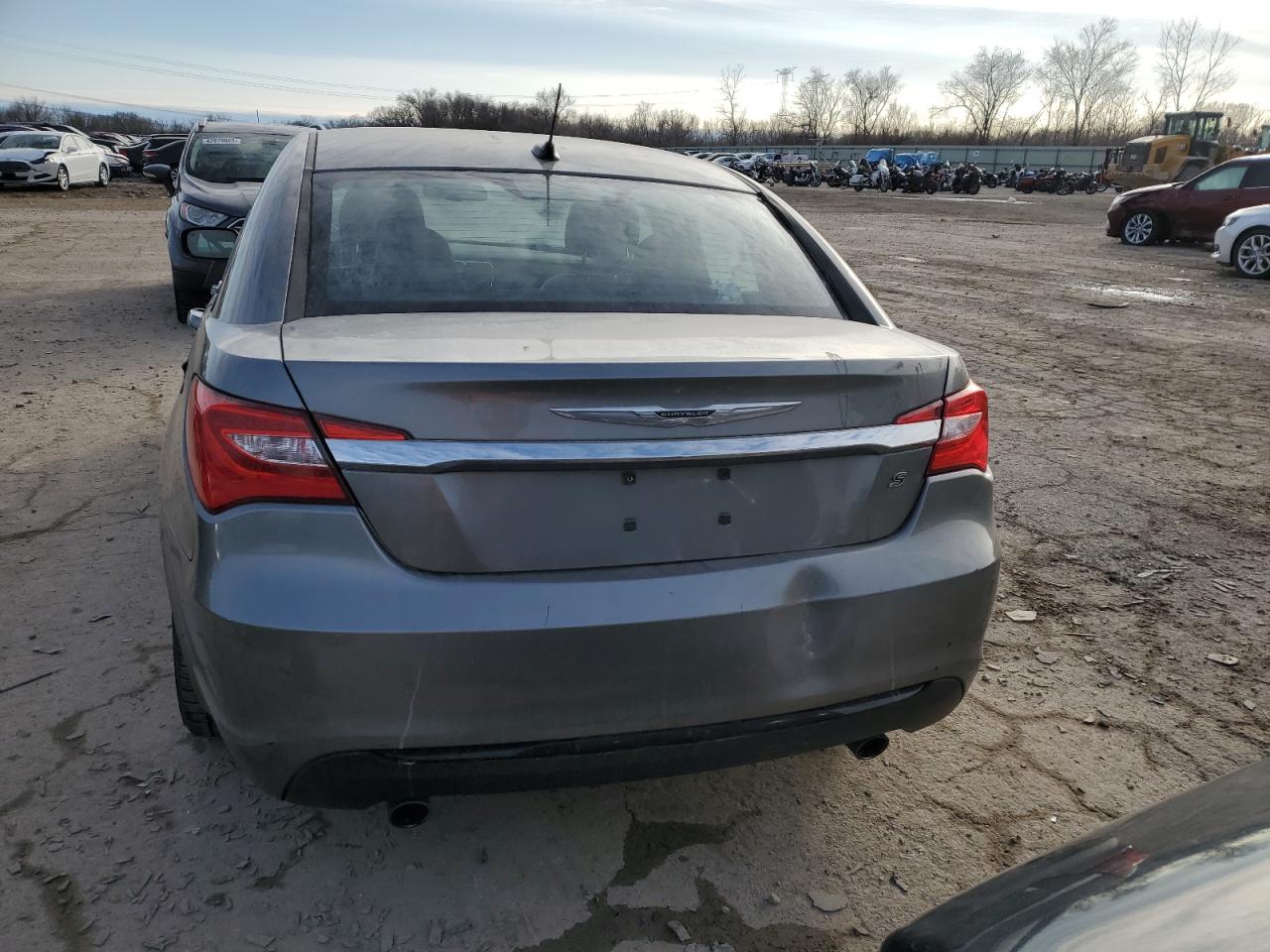 2012 Chrysler 200 - Image 6